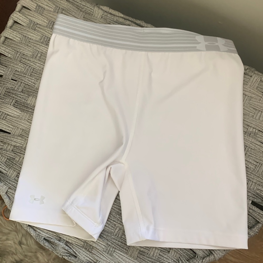 Under Amor Long Compressive Shorts